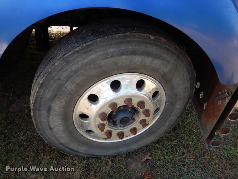 image for item KQ9617 2007 Kenworth W900  semi truck