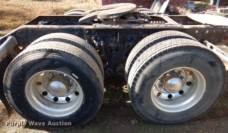 image for item KQ9617 2007 Kenworth W900  semi truck