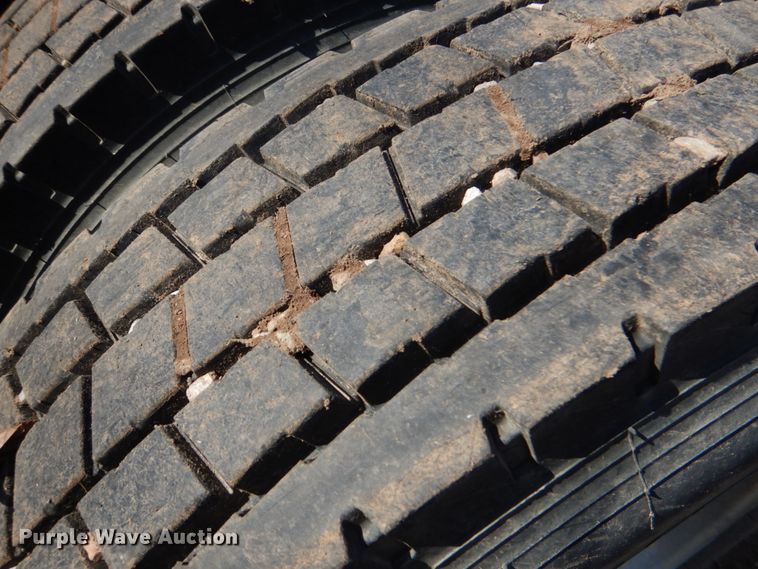 image for item KQ9617 2007 Kenworth W900  semi truck