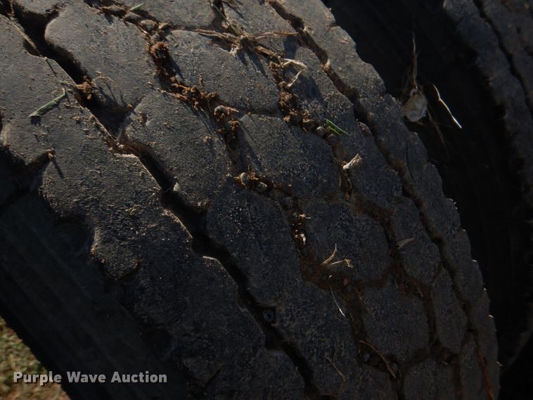 image for item KQ9617 2007 Kenworth W900  semi truck