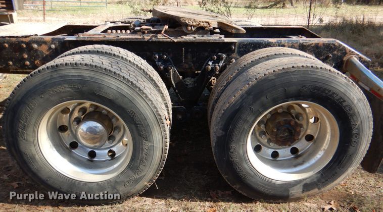 image for item KQ9617 2007 Kenworth W900  semi truck