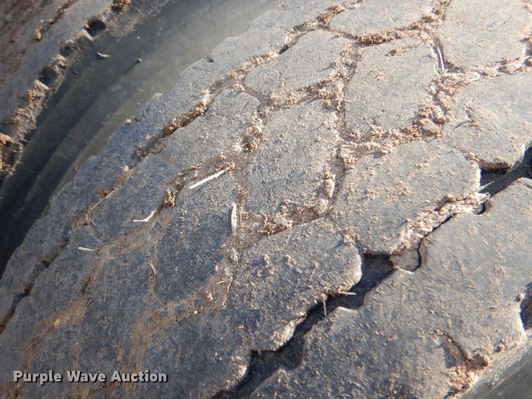 image for item KQ9617 2007 Kenworth W900  semi truck