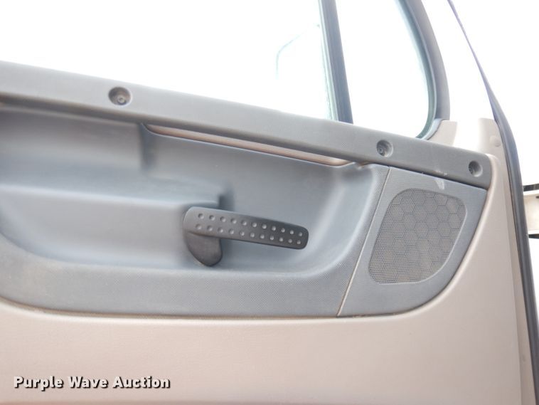 image for item KS9070 2012 Freightliner Cascadia 125  semi truck