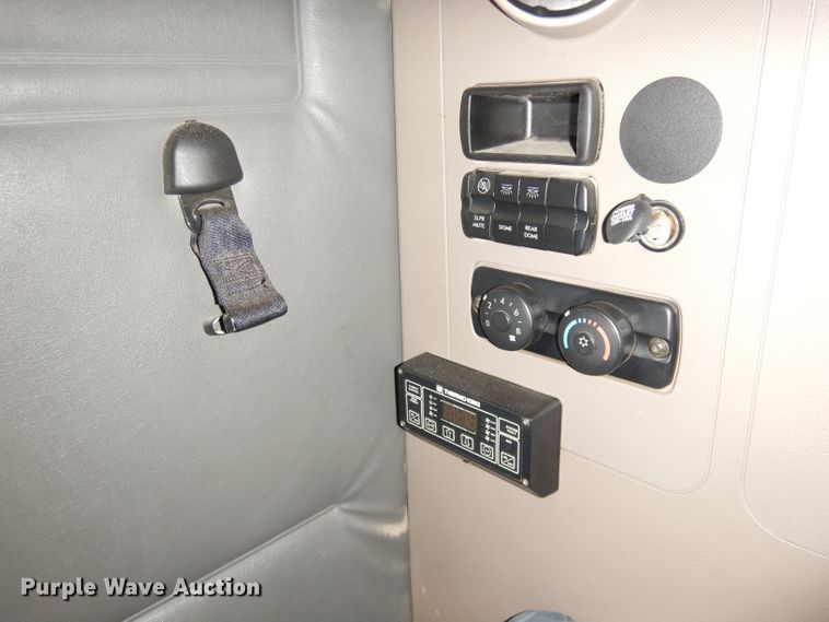 image for item KS9070 2012 Freightliner Cascadia 125  semi truck