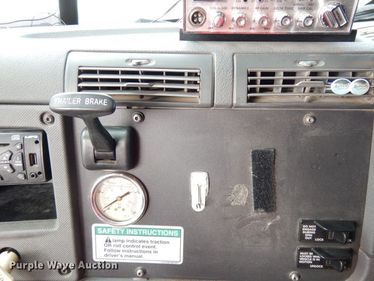 image for item KS9070 2012 Freightliner Cascadia 125  semi truck