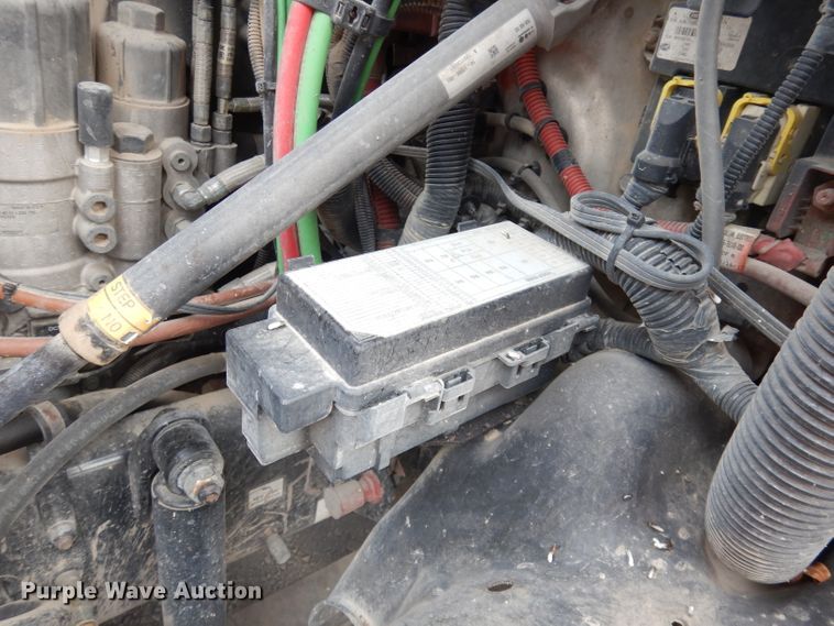 image for item KS9070 2012 Freightliner Cascadia 125  semi truck