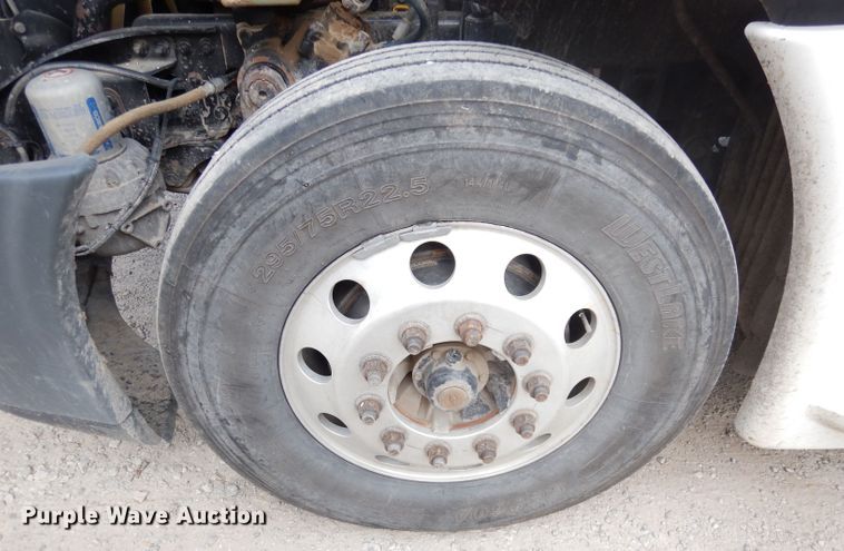 image for item KS9070 2012 Freightliner Cascadia 125  semi truck