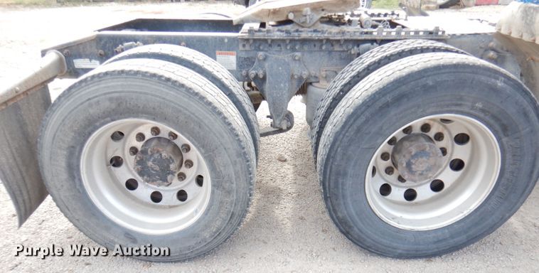 image for item KS9070 2012 Freightliner Cascadia 125  semi truck