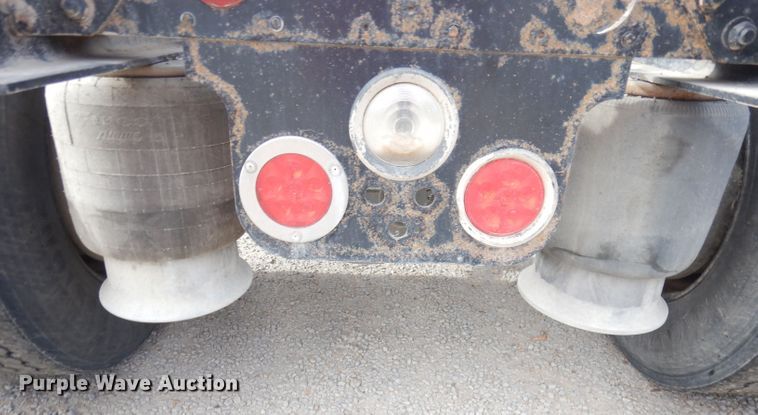 image for item KS9070 2012 Freightliner Cascadia 125  semi truck