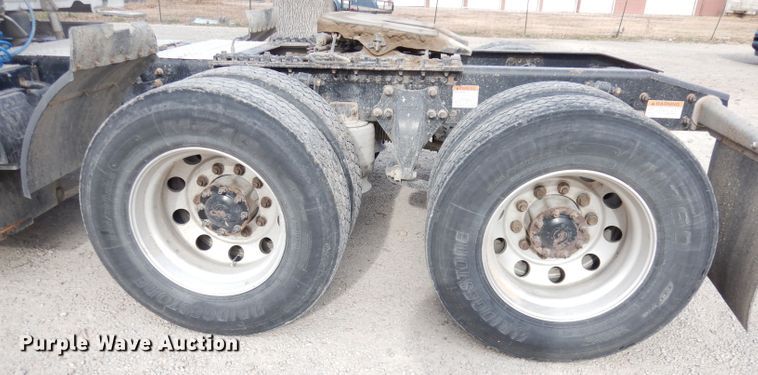 image for item KS9070 2012 Freightliner Cascadia 125  semi truck