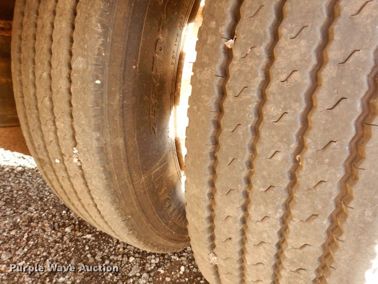 image for item KY9558 2002 Doonan 502DB14  drop deck trailer