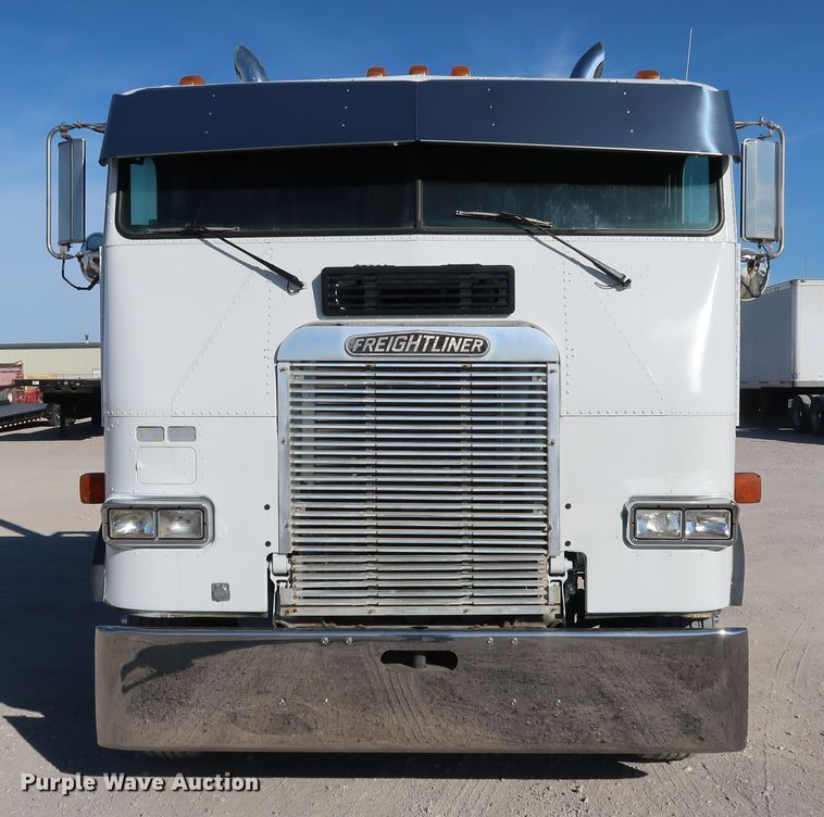 image for item KY9757 1993 Freightliner FLA086  semi truck