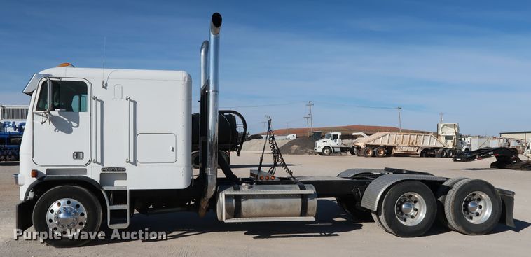 image for item KY9757 1993 Freightliner FLA086  semi truck