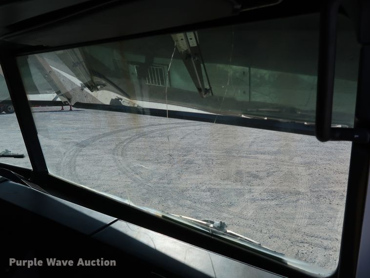 image for item KY9757 1993 Freightliner FLA086  semi truck