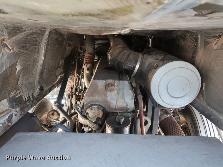 image for item KY9757 1993 Freightliner FLA086  semi truck