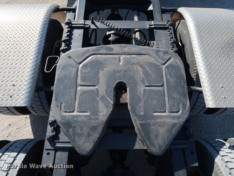 image for item KY9757 1993 Freightliner FLA086  semi truck