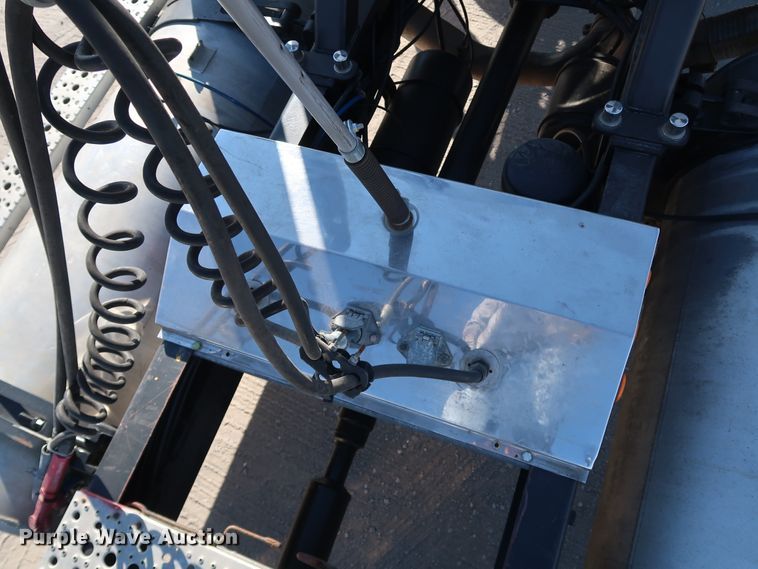 image for item KY9757 1993 Freightliner FLA086  semi truck