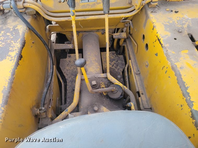 image for item BY9479 Holt 30  dozer