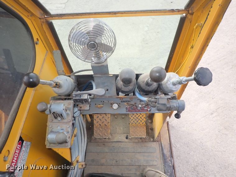 image for item DC4158 1977 American 7250  crane