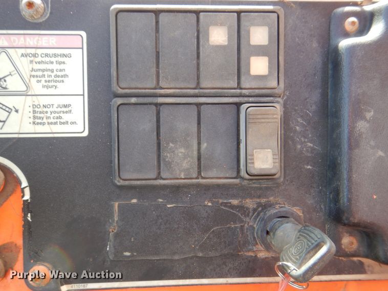 image for item DH7325 2003 JLG Skytrak 10054  telehandler