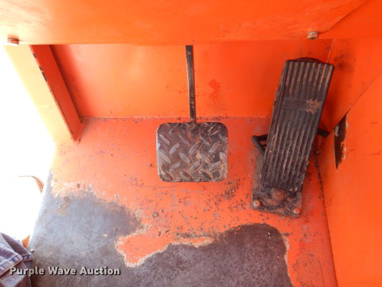 image for item DH7325 2003 JLG Skytrak 10054  telehandler