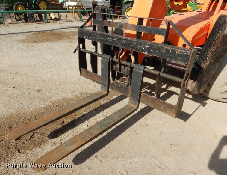 image for item DH7325 2003 JLG Skytrak 10054  telehandler