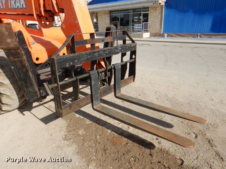 image for item DH7325 2003 JLG Skytrak 10054  telehandler