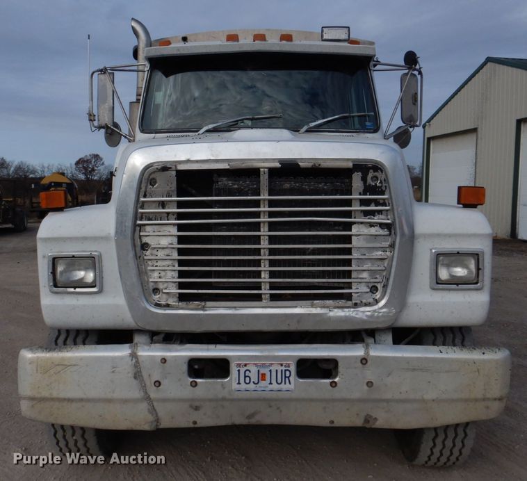 image for item DH8058 1990 Ford LT9000  dump truck
