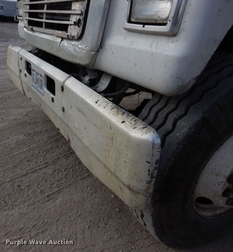 image for item DH8058 1990 Ford LT9000  dump truck