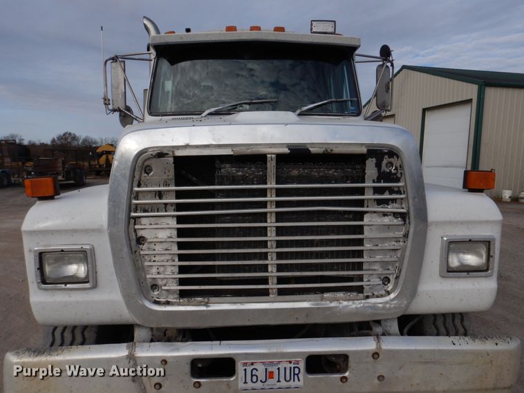 image for item DH8058 1990 Ford LT9000  dump truck