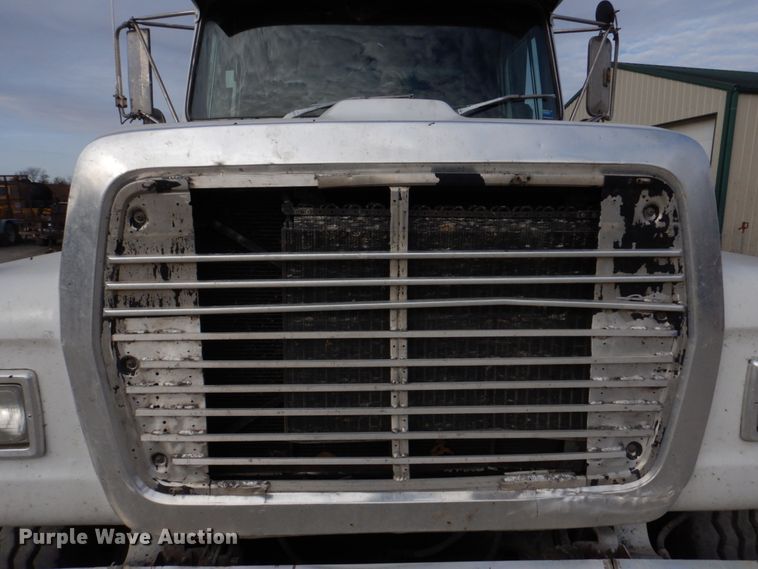 image for item DH8058 1990 Ford LT9000  dump truck