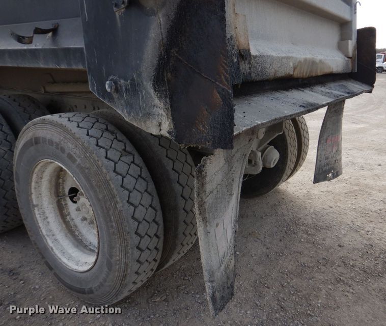 image for item DH8058 1990 Ford LT9000  dump truck