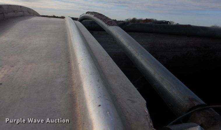 image for item DH8058 1990 Ford LT9000  dump truck