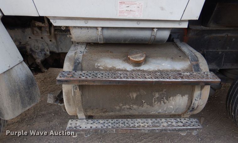 image for item DH8058 1990 Ford LT9000  dump truck