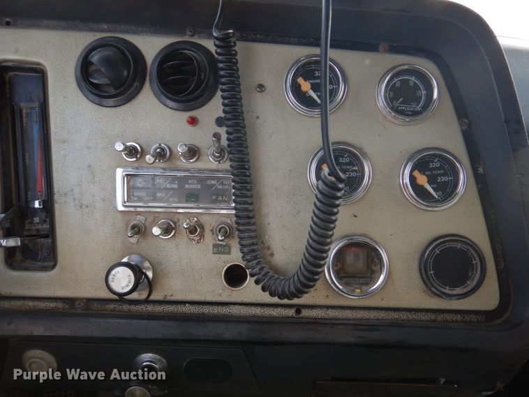 image for item DH8058 1990 Ford LT9000  dump truck