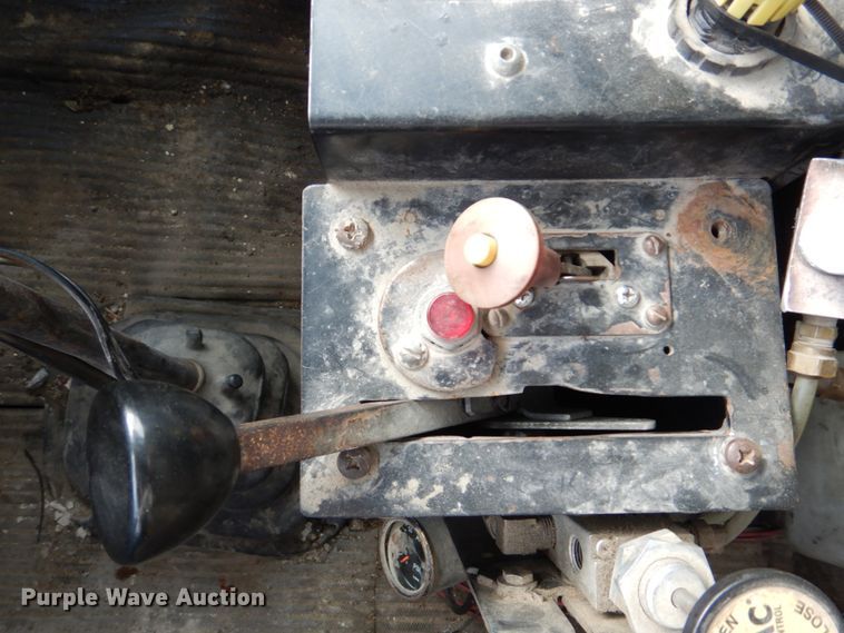 image for item DH8058 1990 Ford LT9000  dump truck