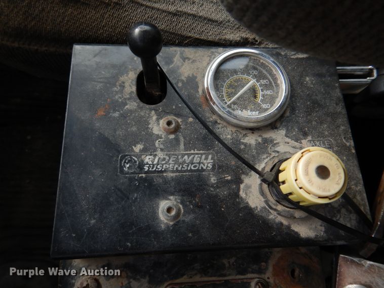 image for item DH8058 1990 Ford LT9000  dump truck