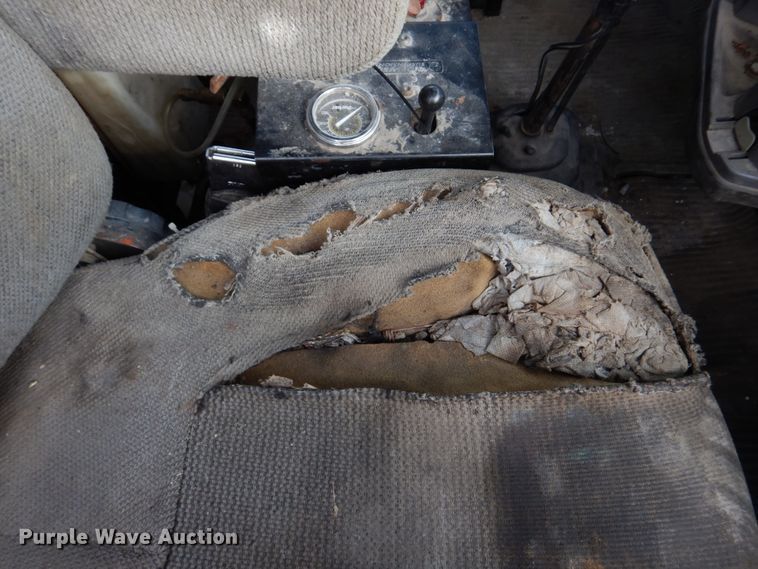 image for item DH8058 1990 Ford LT9000  dump truck