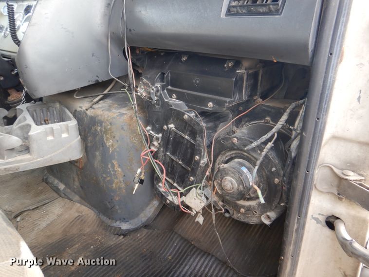 image for item DH8058 1990 Ford LT9000  dump truck