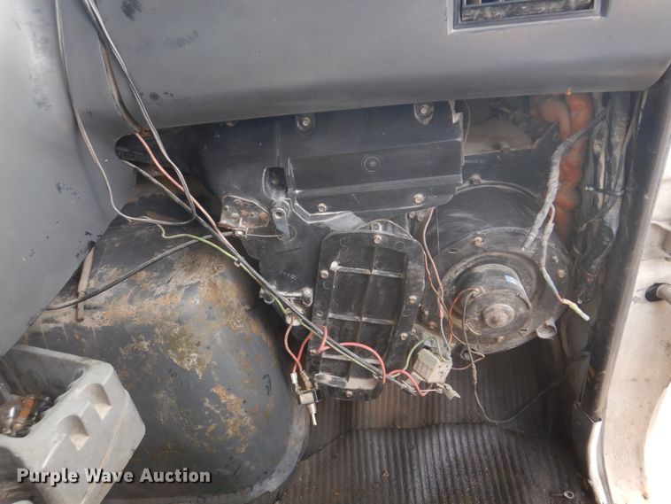 image for item DH8058 1990 Ford LT9000  dump truck