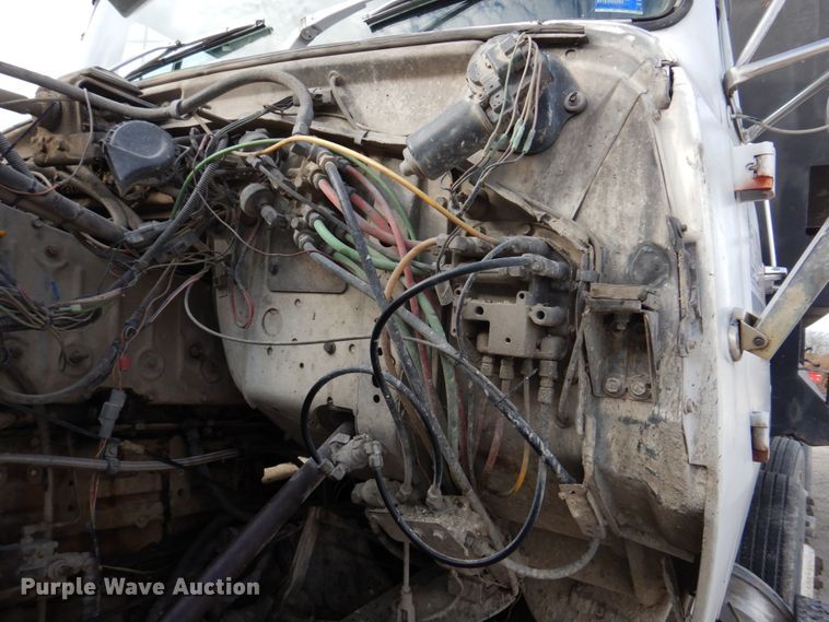 image for item DH8058 1990 Ford LT9000  dump truck