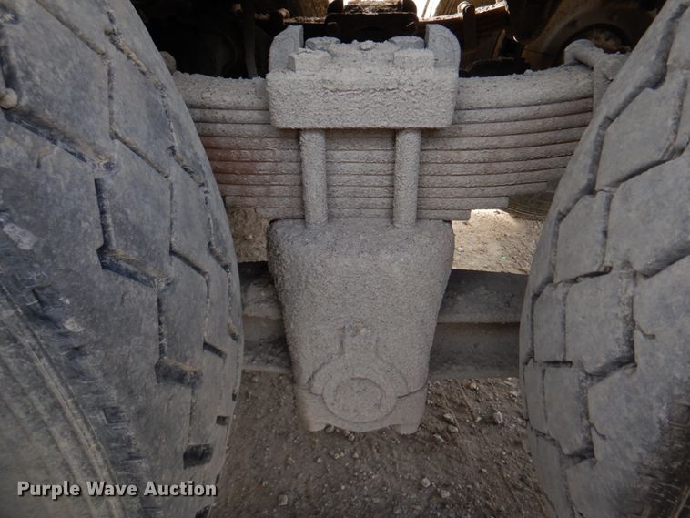 image for item DH8058 1990 Ford LT9000  dump truck