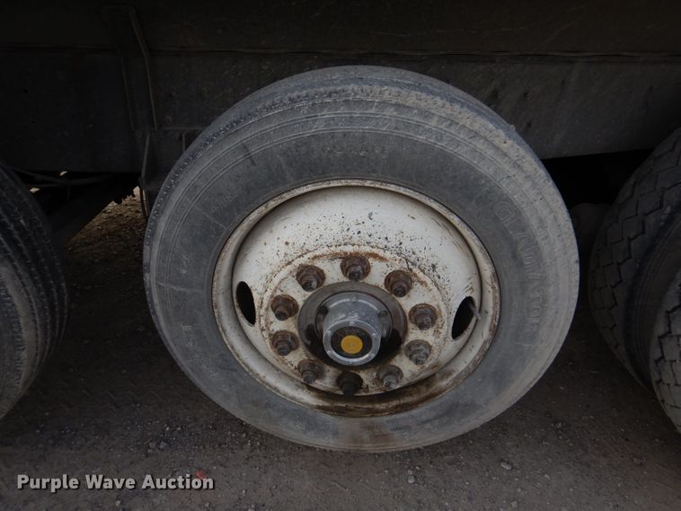 image for item DH8058 1990 Ford LT9000  dump truck