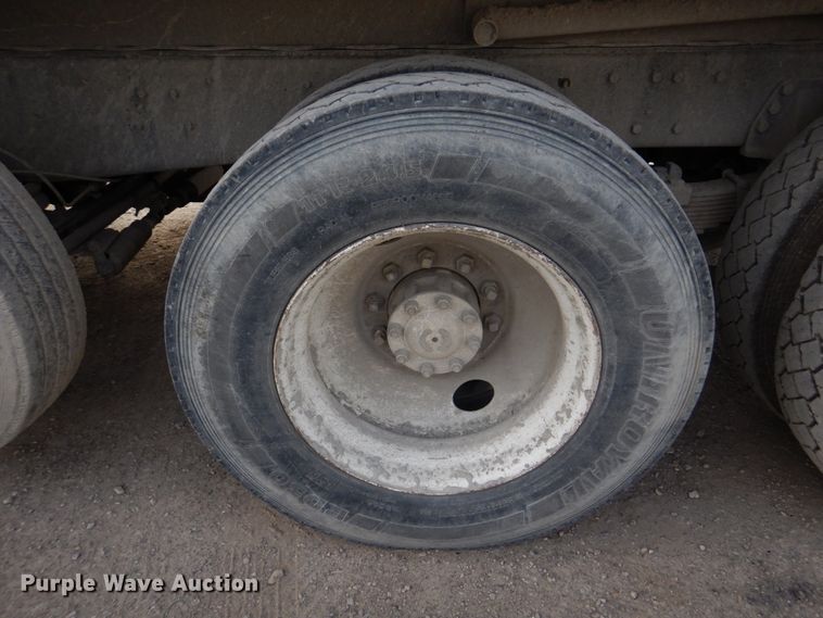 image for item DH8058 1990 Ford LT9000  dump truck