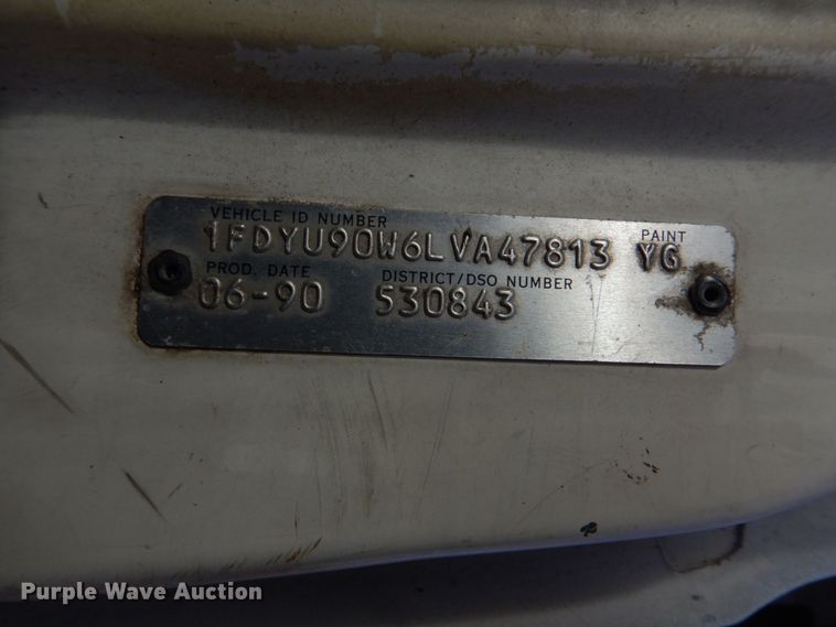 image for item DH8058 1990 Ford LT9000  dump truck