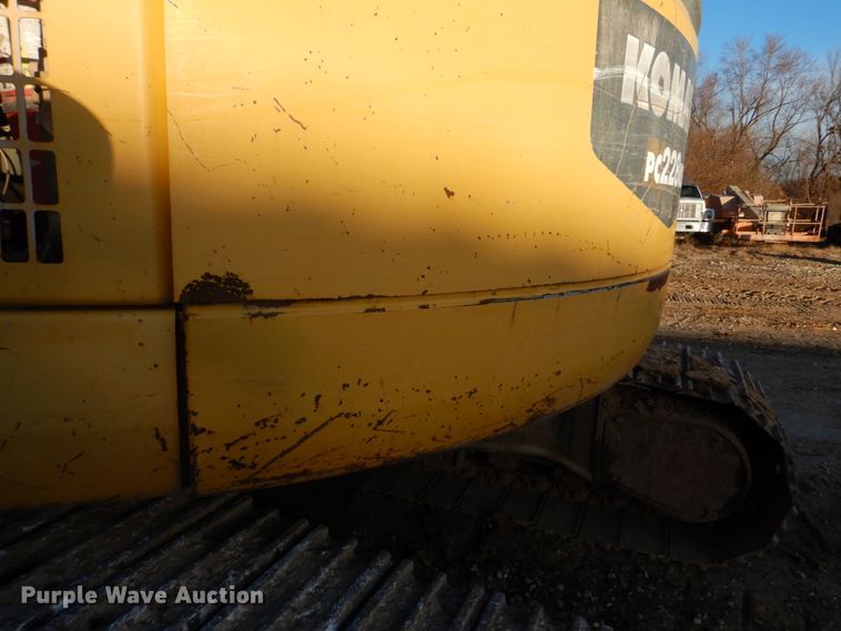 image for item DH8066 2004 Komatsu PC228USLC  excavator