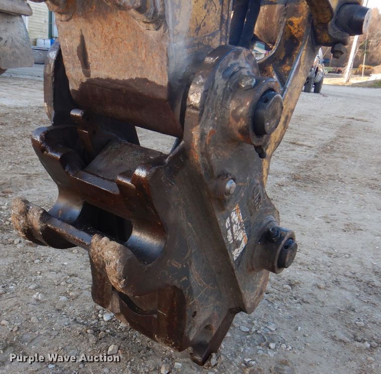 image for item DH8066 2004 Komatsu PC228USLC  excavator