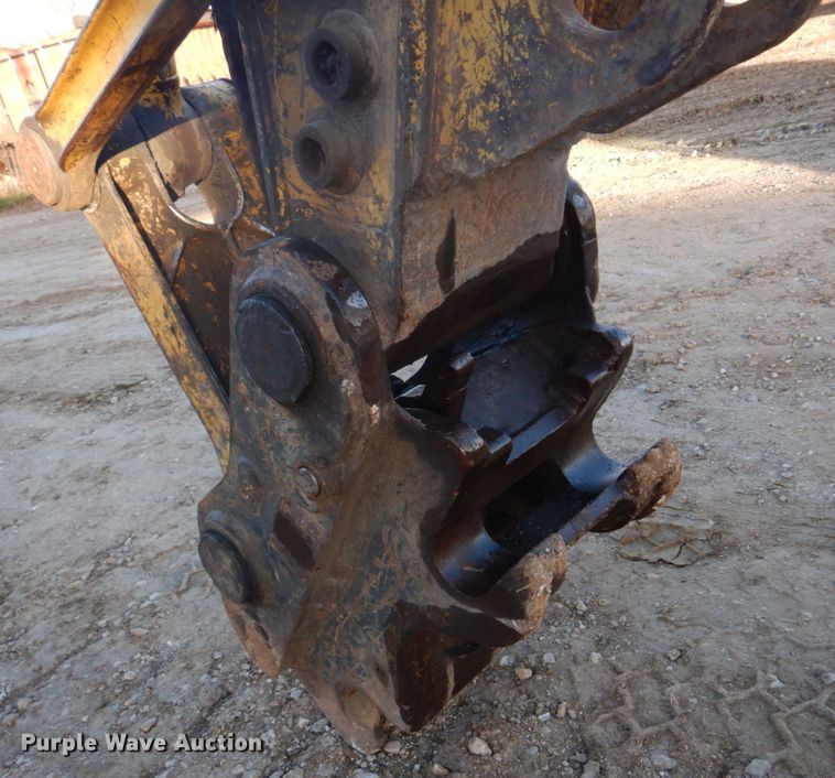 image for item DH8066 2004 Komatsu PC228USLC  excavator