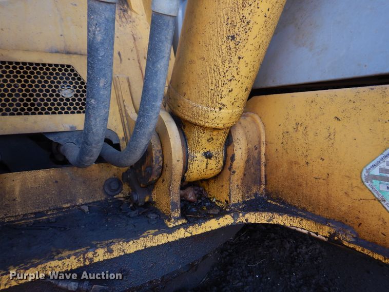 image for item DH8066 2004 Komatsu PC228USLC  excavator