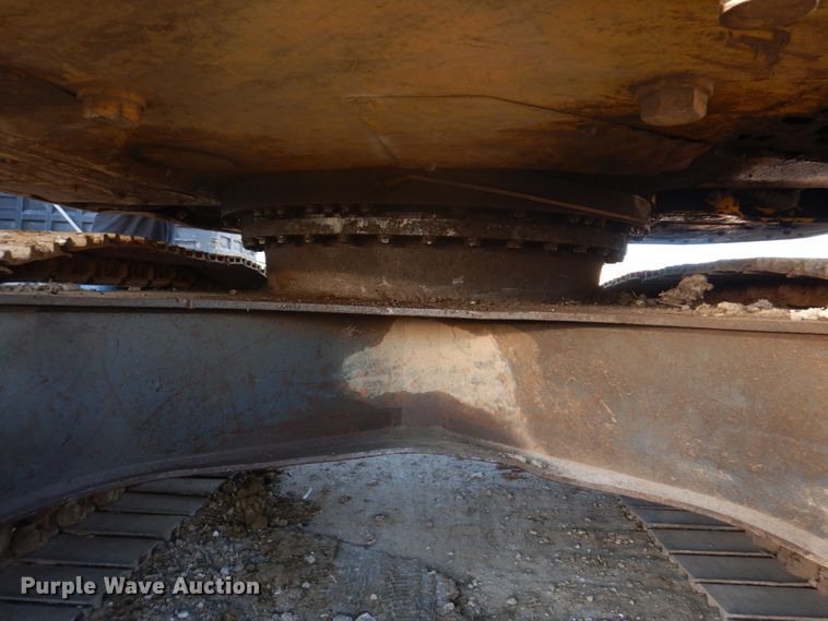 image for item DH8066 2004 Komatsu PC228USLC  excavator